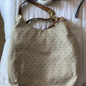 Michael Kors vanilla hobo shoulder bag with matching wallet excellent condition